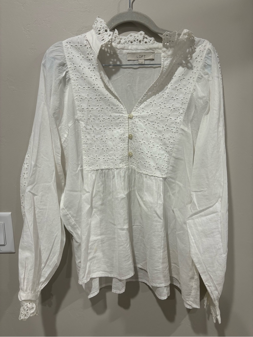 LOFT White Eyelet Peasant Top with Ruffle Collar